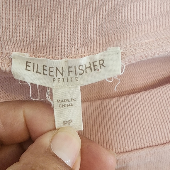 Women's Eileen fisher 3/4 sleeve blouse  with from pockets  light pink - Picture 4 of 10